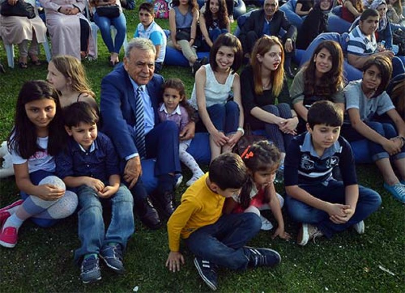 Kocaman bir aile         