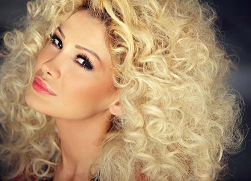 İzmirli Melis Fırat Çakal ile yükselişte