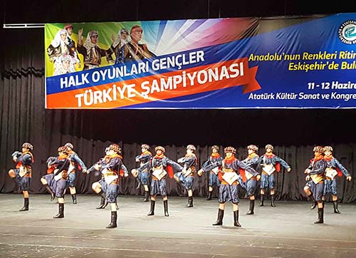 Bayraklı Şampiyon!