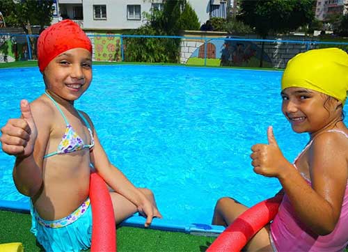 Portatif havuzlarda yüzme öğrenecekler