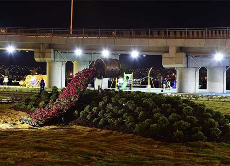 Köprü altı çiçek açtı