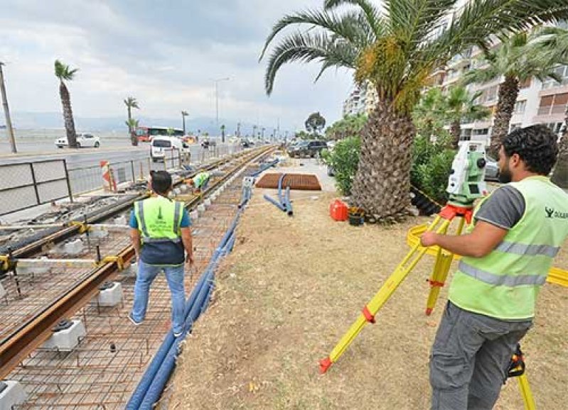Konak tramvayında bir adım daha