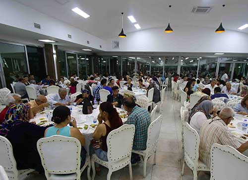 Bayrak inmez vatan bölünmez!