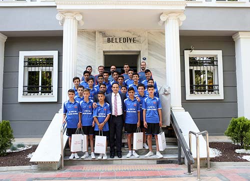 Kupayı Başkan Atilaya getirdiler