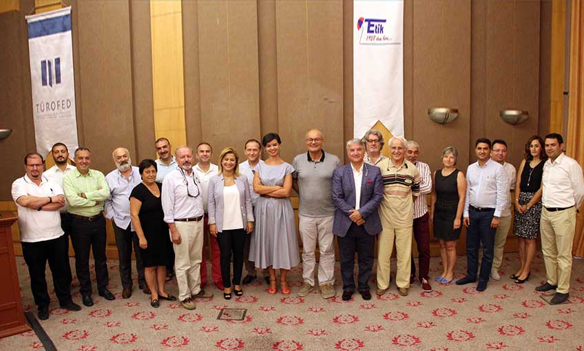 Turizmciler müzik meslek birliklerinden destek istiyor