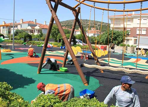 Çocuk Oyun Parkları Yenileniyor