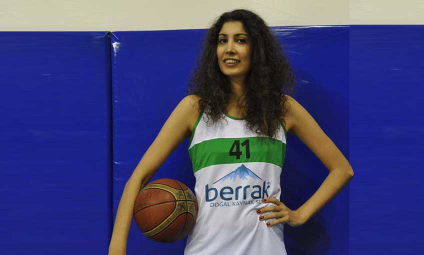 GONCA KARATAŞ BECKER'DE