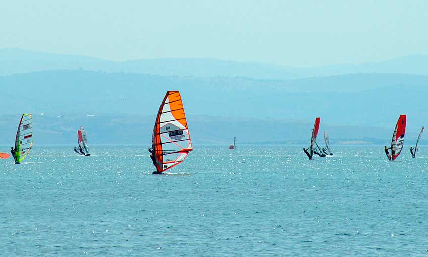 Dikili windsurf heyecanına hazır