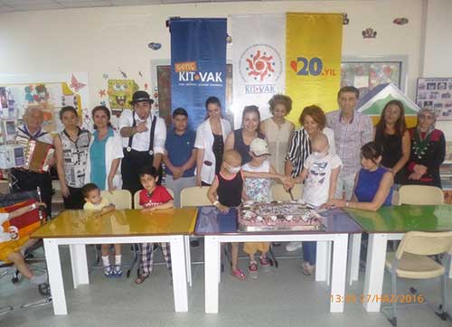 KİTVAKLA BAYRAM, BAŞKA GÜZEL