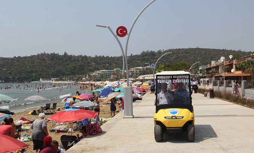 Menderes’te Mini Araçlı Zabıtalar Devrede