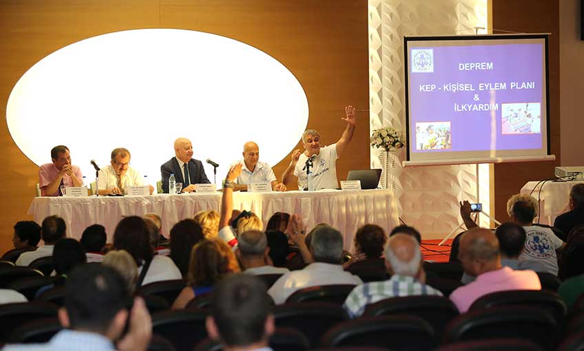 Karşıyaka’da depremi yaşadılar!