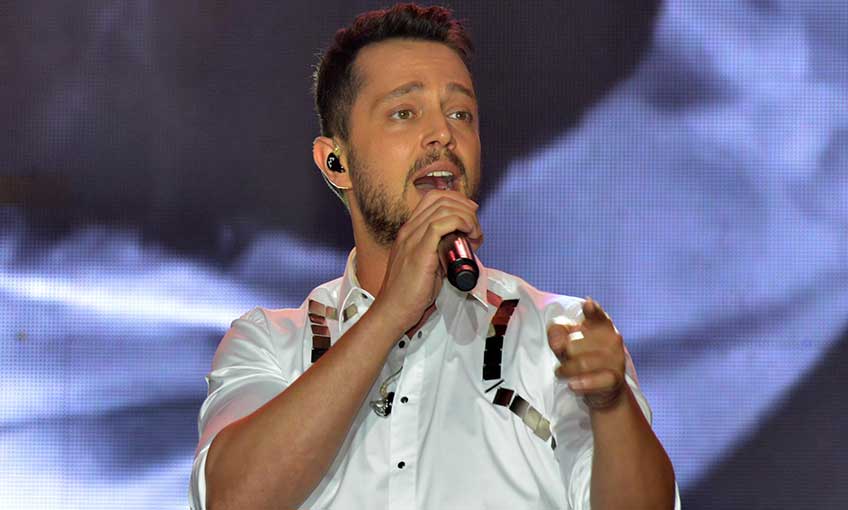 Açılış Murat Boz’dan