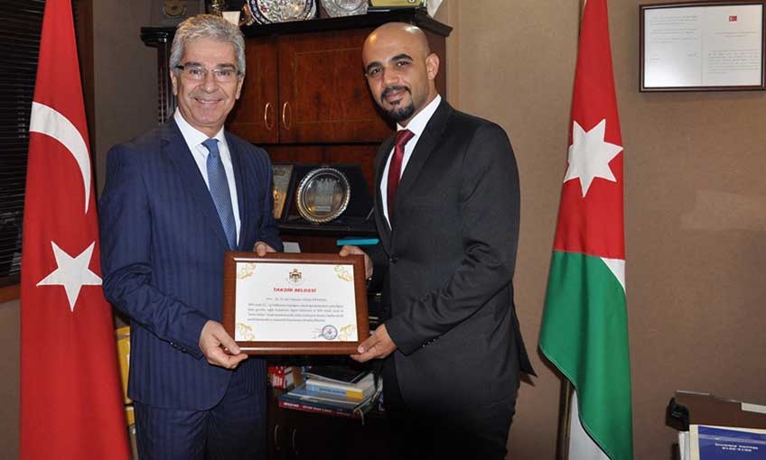 Ürdünlü Gencin azmi birincilik getirdi