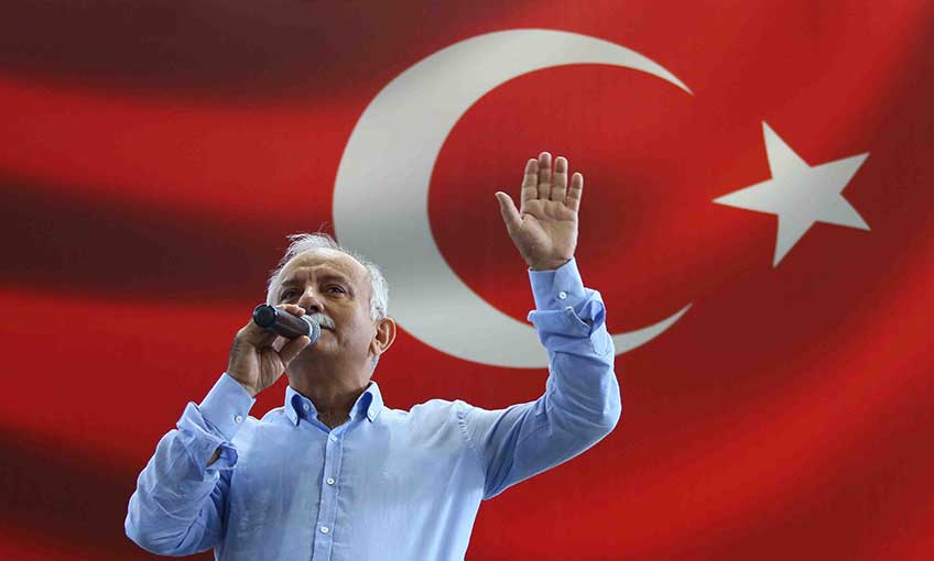 Bayraklı’da coşkulu bayramlaşma töreni