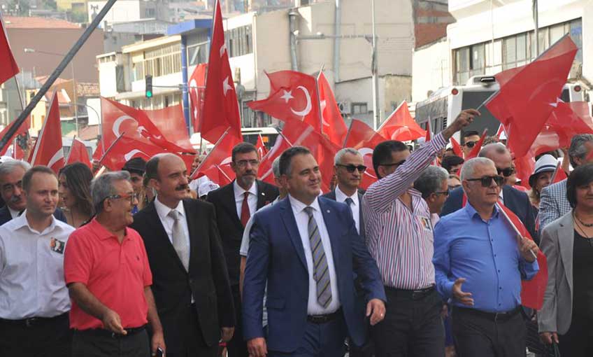 İzmir Barosu İzmir’in Kurtuluşunu Halkı ile Beraber Kutladı