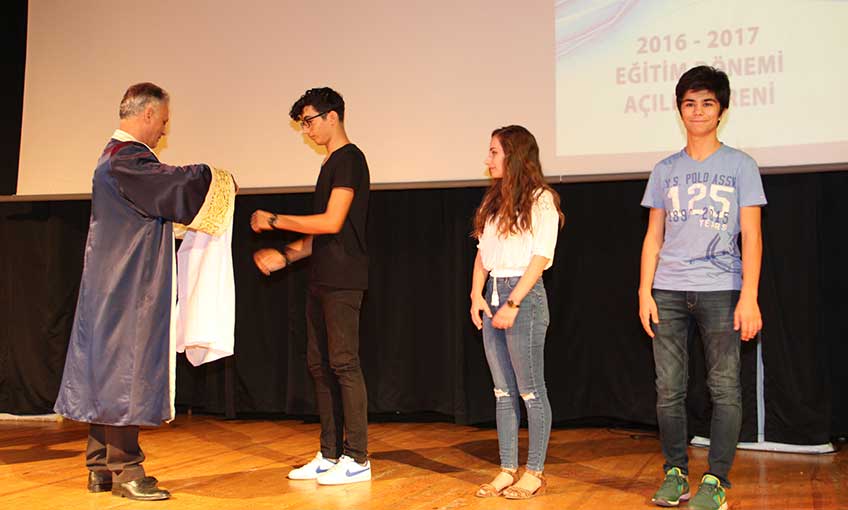 DEÜ Tıp Fakültesi’nde beyaz önlük heyecanı