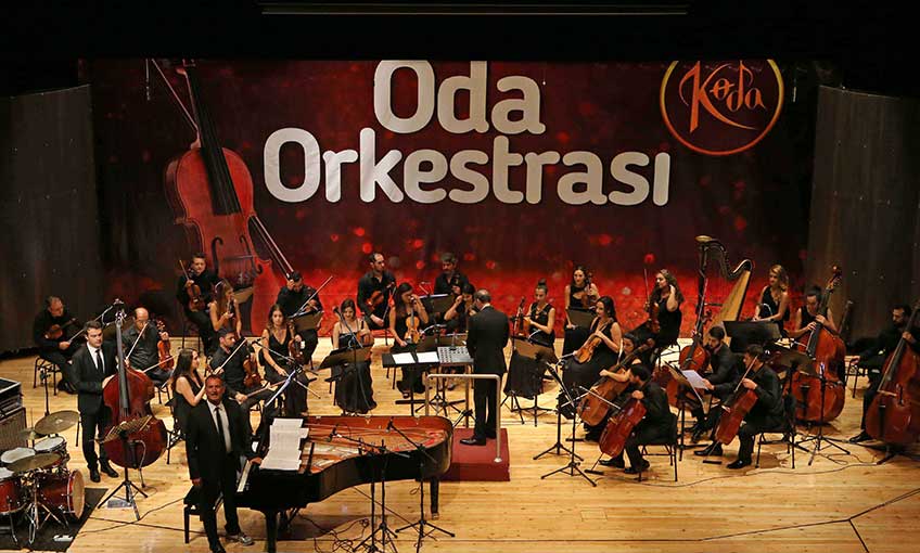 Sanat sezonu Kerem Görsev ile başladı