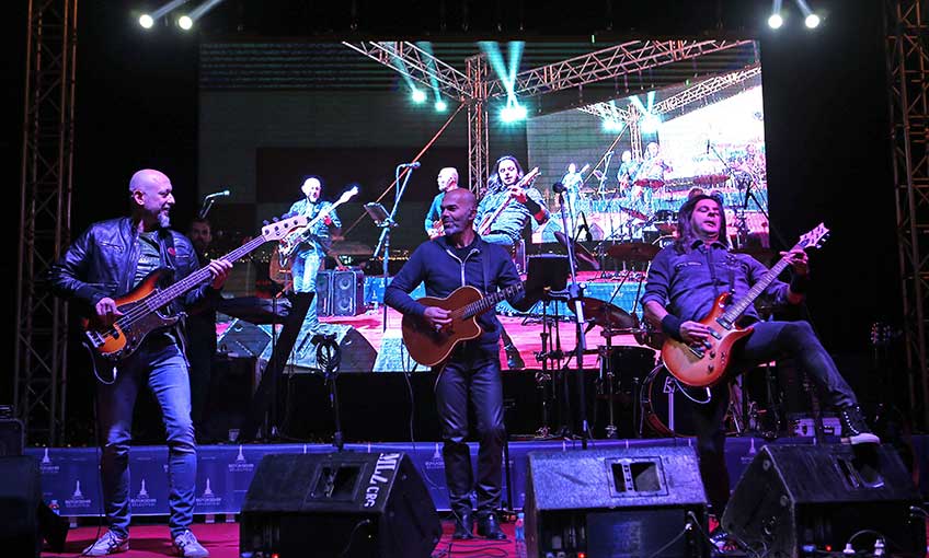 Yüksek Sadakat'ten muhteşem konser