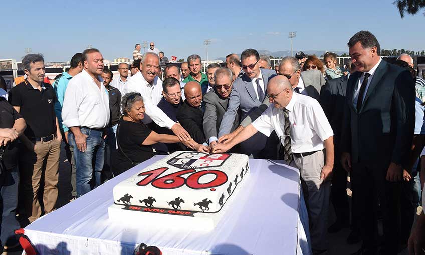 Türkiye’de düzenli at yarışlarının 160’ncı yılı İzmir'de kutlandı