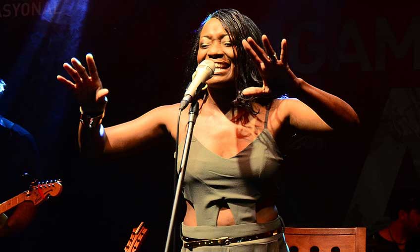 Della Miles Mest etti