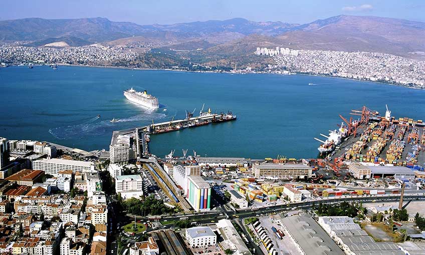 Ülkemizdeki birlik ruhu İzmir Limanı’nın da önünü açtı