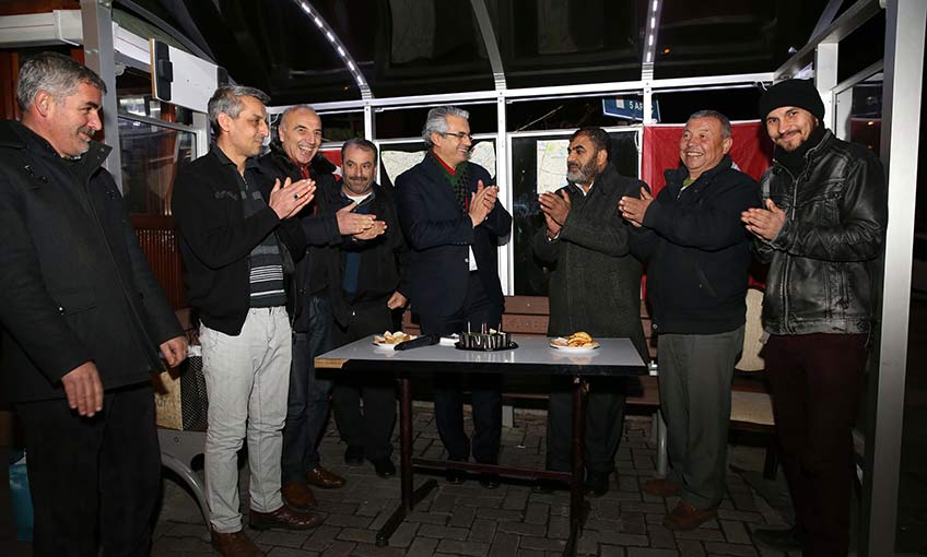 2017'yi taksicilerle karşıladı