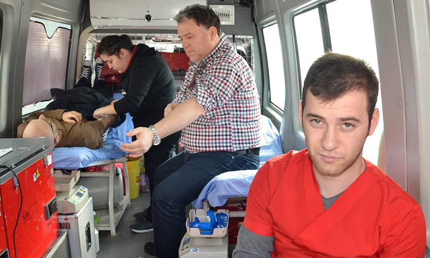 MaviBahçe’deki Kan Bağışına Yoğun İlgi 