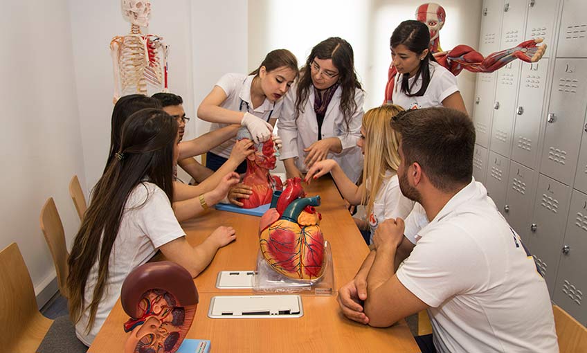 Sağlıkta Uzmanlaşma İzmir Ekonomi’de