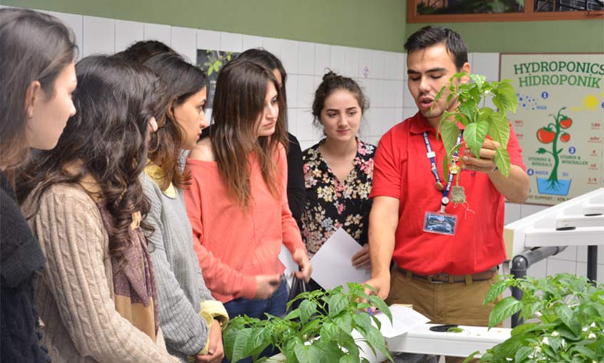 Öğrencilerden uzay yolculuğu