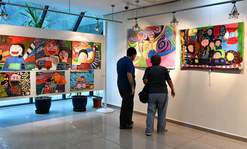 Usta Ressamlara Taş Çıkardılar