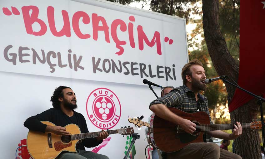 Çimlerde Konser Keyfi