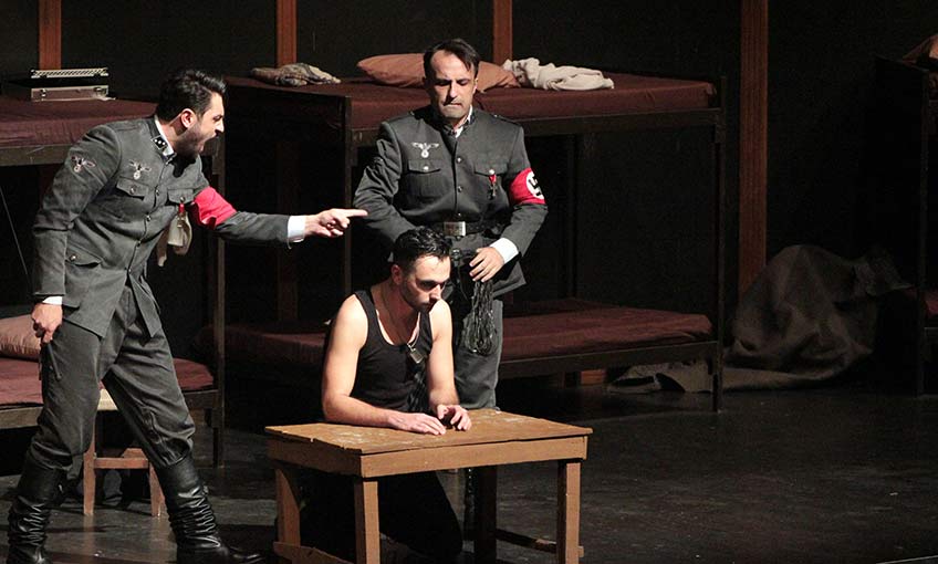 Seyirci Casusu Arıyor