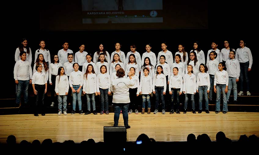 İzmir’in Koroları Karşıyaka’da Buluştu