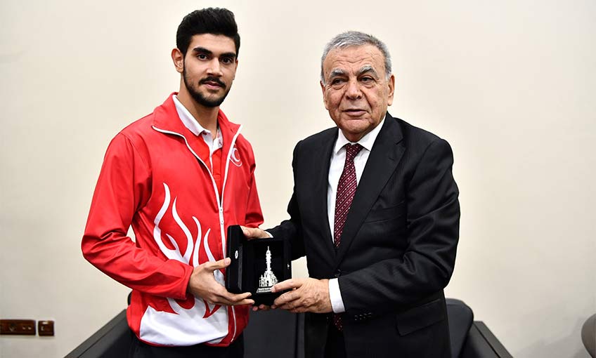 Şampiyon Madalyayla Geldi