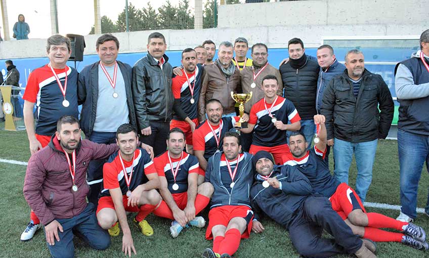 Karşıyaka Belediyesi Sahaya İndi