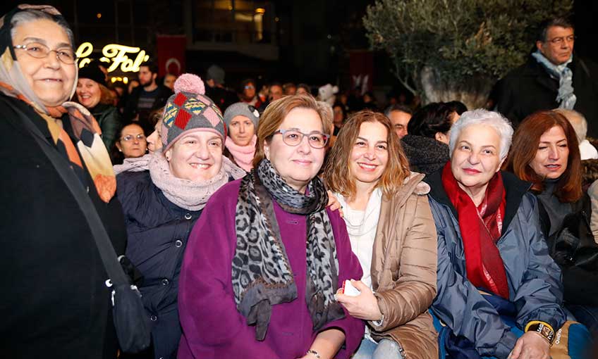 Konak’ta Yeni Yıl Kutlamaları Erken Başladı