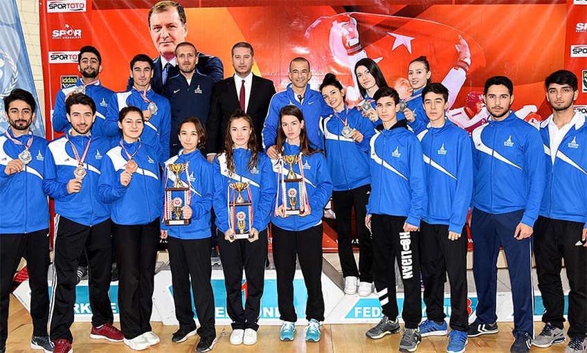 9 Madalya, 3 Kupa…