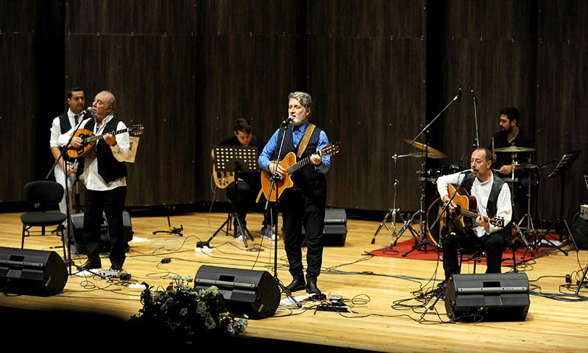 Grup Gündoğarken Karşıyakalılarla buluştu