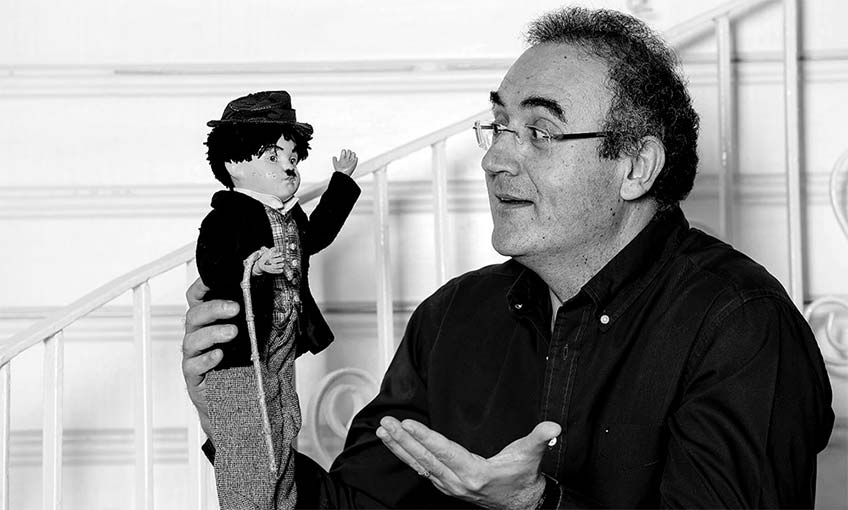 Sunay Akın,( Bugün) Sevgililer Gününde İzmir’de