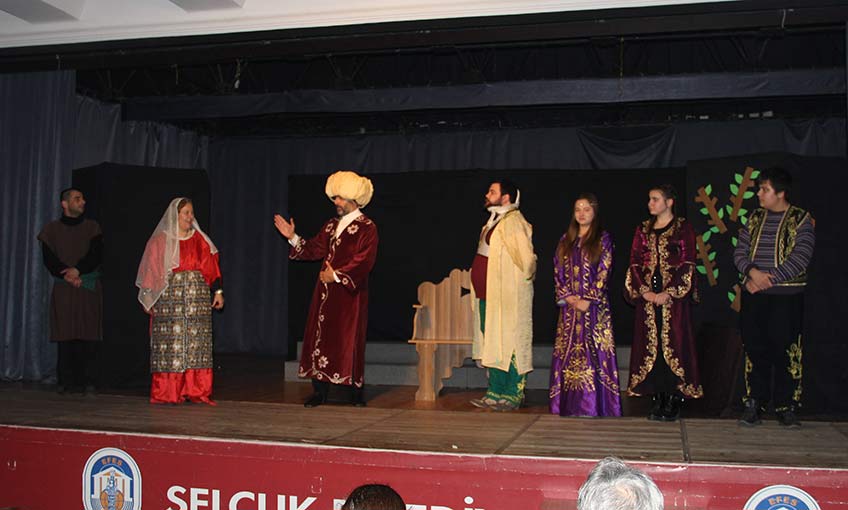 Selçuk’ta Tiyatro seyirci sayısı 15 bini aştı