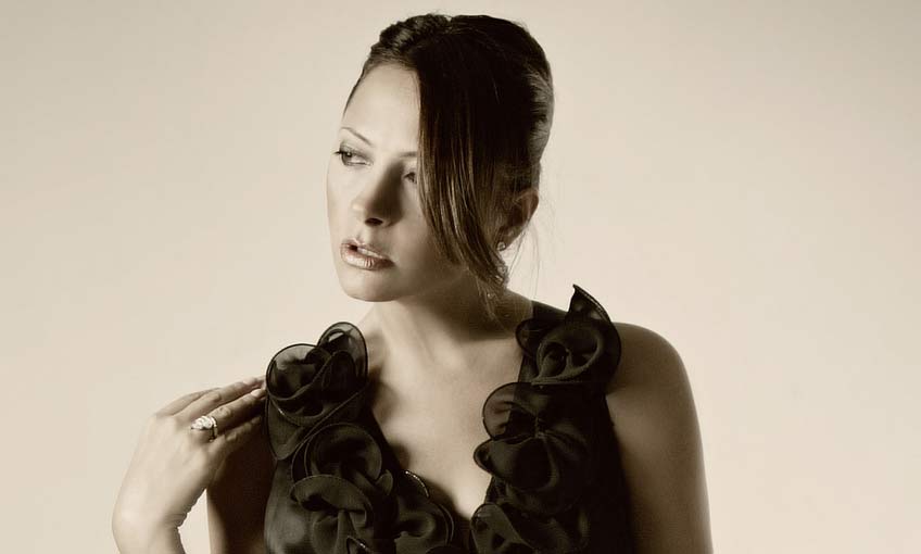 Ümmid-i Aşkım bu gün Konak’ta