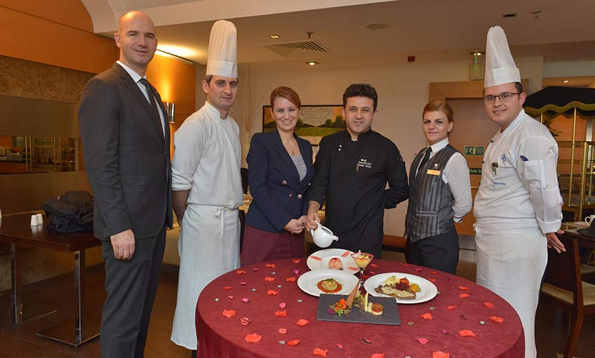  Tutkunun lezzetle birleştiği bir gece Hilton İzmir’de