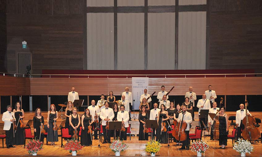 Bodrum Oda Orkestrası’ndan Hikmet Şimşek'te Bahar Konseri