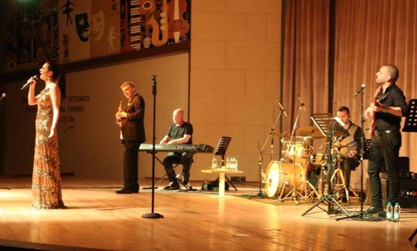 Kürşat Başar’la  Edebiyattan Müziğe yolculuk