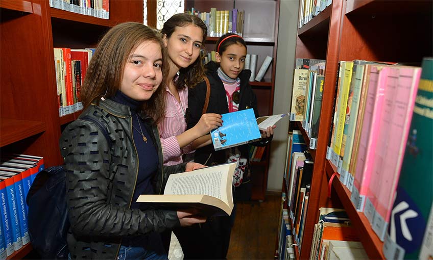 Herkes kitap okusun diye..