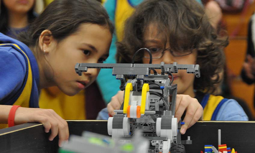 İzmirli çocuklar robot yapacak