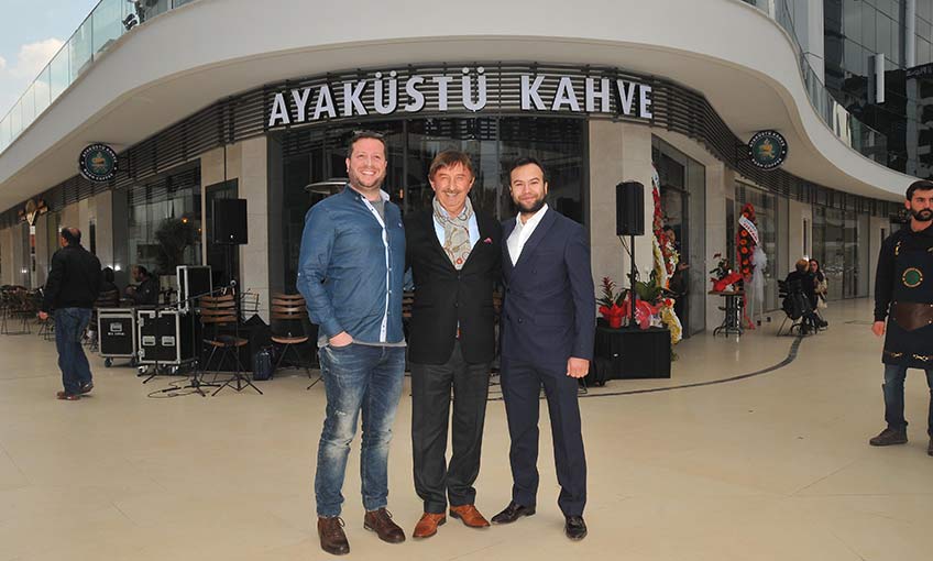 Kahve keyfine yeni bir soluk “Ayaküstü Kahve”