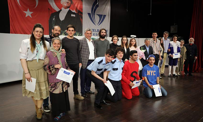 Tiyatro gününde tiyatro