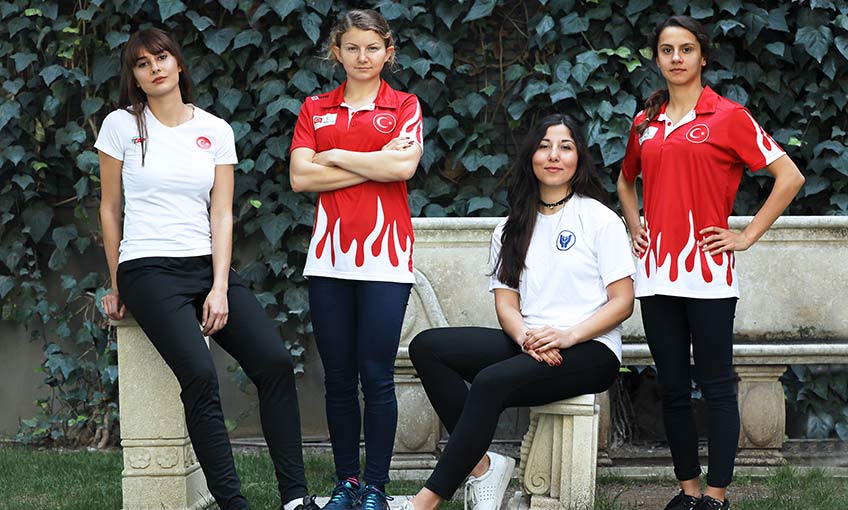 Yaşar Üniversitesi’nin  ‘Amazonlar’ı