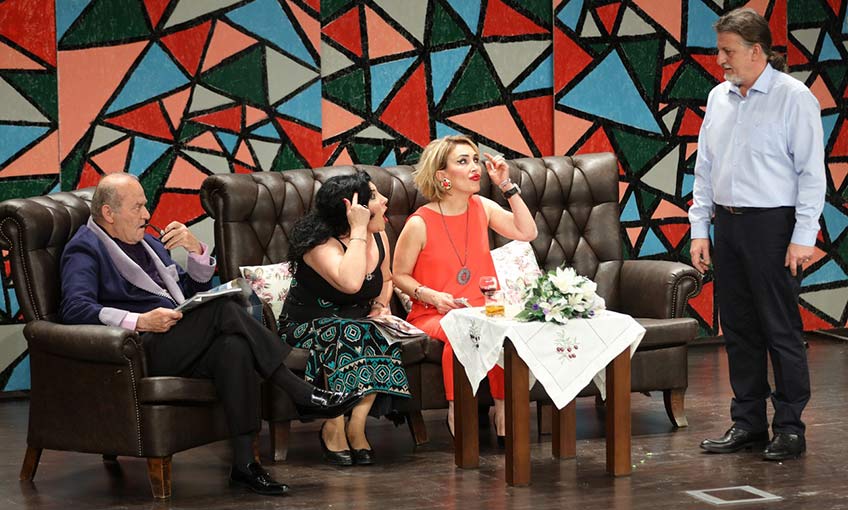 Güzelbahçe’de tiyatro gecesi